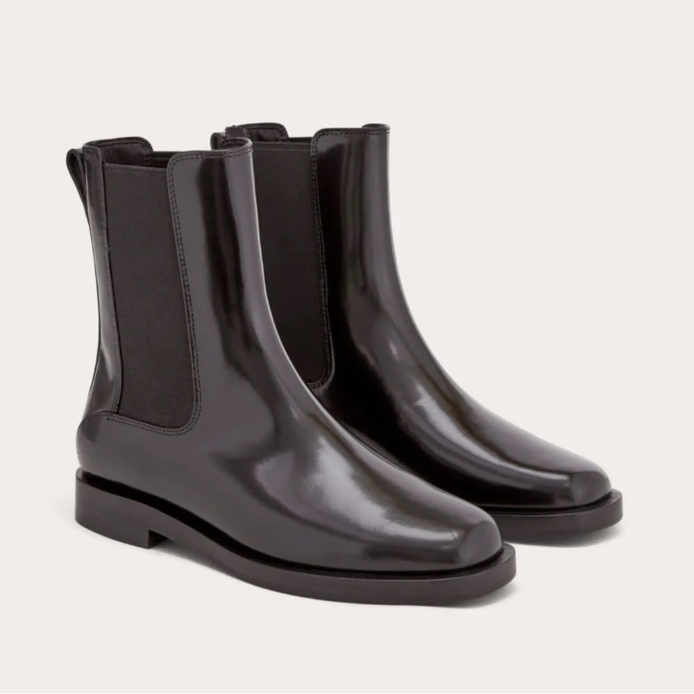 NEW Everlane‎ Black Patent Leather The Chelsea Boot in Size 9.5